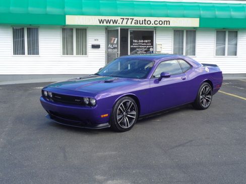 Used 2013 Dodge Challenger SRT8 Core image 10