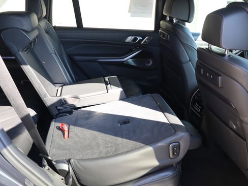 Used 2019 BMW X7 xDrive50i w/ Dynamic Handling Package image 37