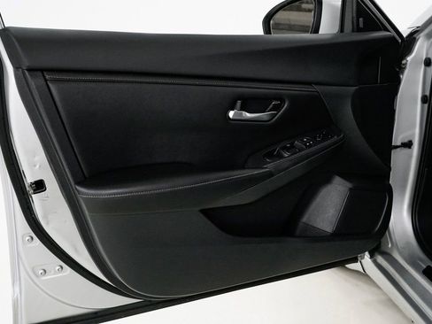 Used 2020 Nissan Sentra SV w/ Electronics Package image 8