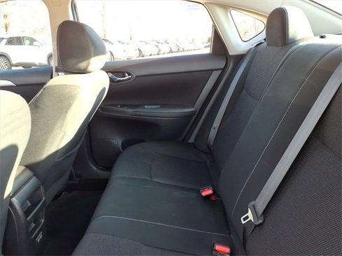 Certified 2019 Nissan Sentra S image 5