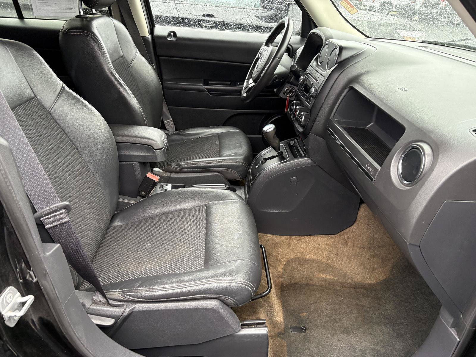 Used 2017 Jeep Patriot Sport w/ Power Value Group AWD/4WD image 27