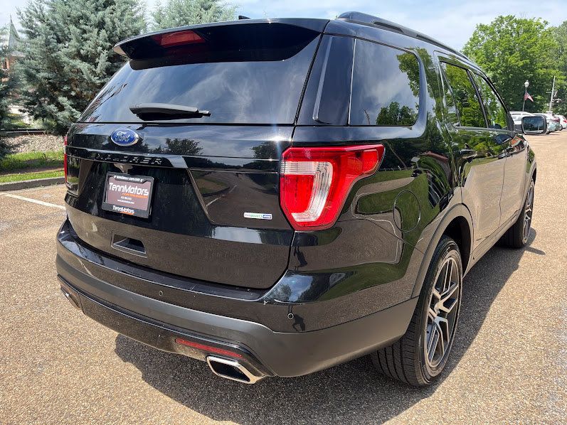 Used 2017 Ford Explorer Sport w/ Equipment Group 401A AWD/4WD image 34
