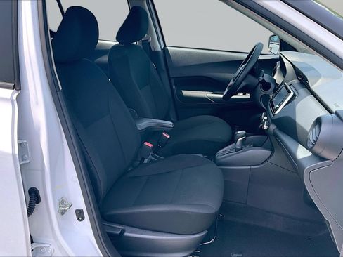 Certified 2025 Nissan Kicks Play S FWD image 6