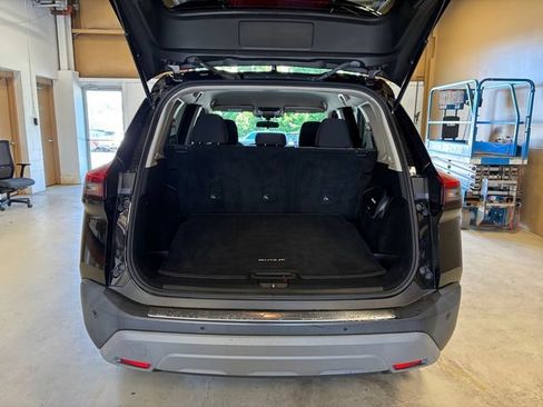 Used 2021 Nissan Rogue SV AWD/4WD image 17
