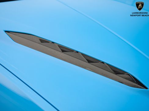 Used 2024 Lamborghini Urus Performante image 3