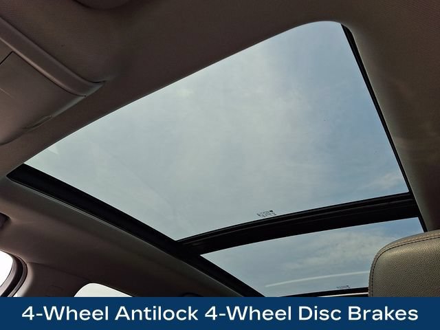 Used 2020 Chevrolet Equinox Premier AWD/4WD image 24