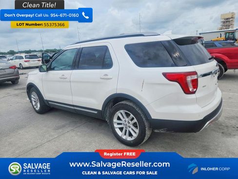 Used 2016 Ford Explorer XLT w/ Equipment Group 202A FWD image 3