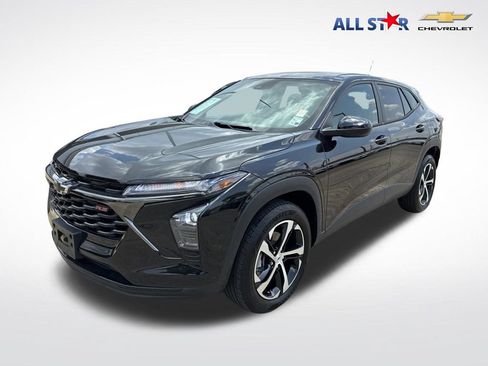 Used 2024 Chevrolet Trax RS FWD image 1