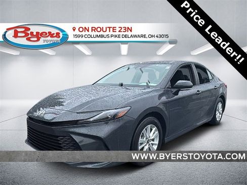 Used 2025 Toyota Camry LE image 1