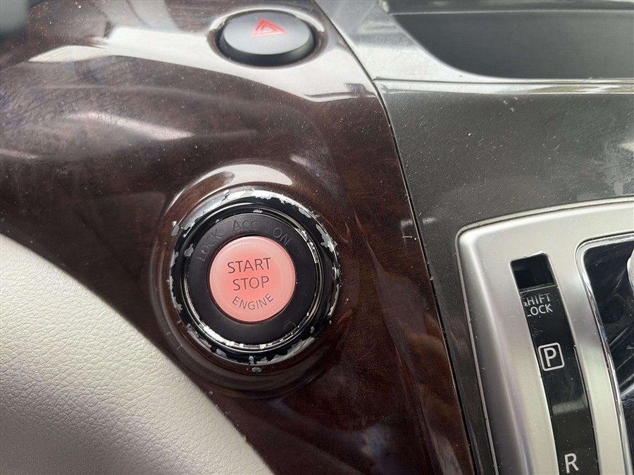 Used 2014 Nissan Quest SV FWD image 20