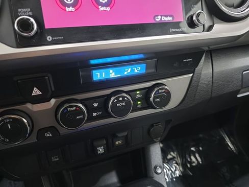 Certified 2021 Toyota Tacoma SR5 AWD/4WD image 24