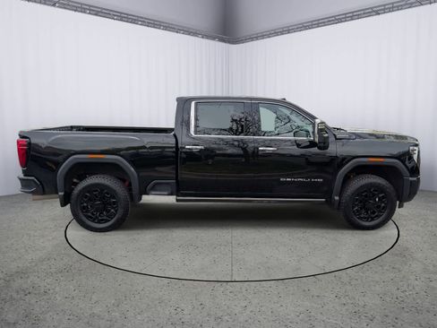 Certified 2024 GMC Sierra 3500 Denali Ultimate AWD/4WD image 2
