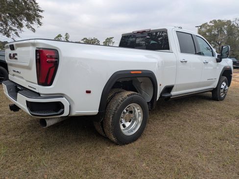 New 2026 GMC Sierra 3500 Denali w/ Denali Reserve Package image 5