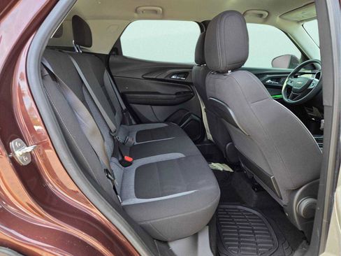 Used 2022 Chevrolet TrailBlazer LT FWD image 16