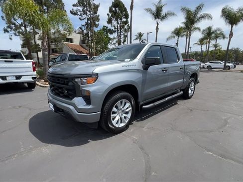 New 2025 Chevrolet Silverado 1500 Custom image 4