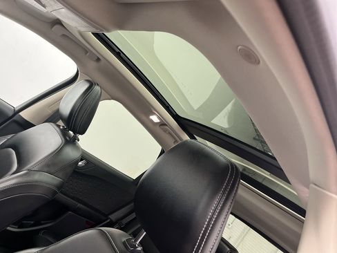 Used 2020 Ford Escape SEL image 7