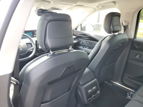 New 2026 Lincoln Nautilus Premier w/ Equipment Group 102A AWD/4WD image 29