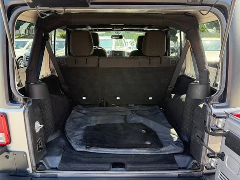 Used 2015 Jeep Wrangler Unlimited Sport w/ Quick Order Package 24S AWD/4WD image 26