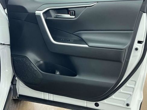 Used 2024 Toyota RAV4 XLE image 27