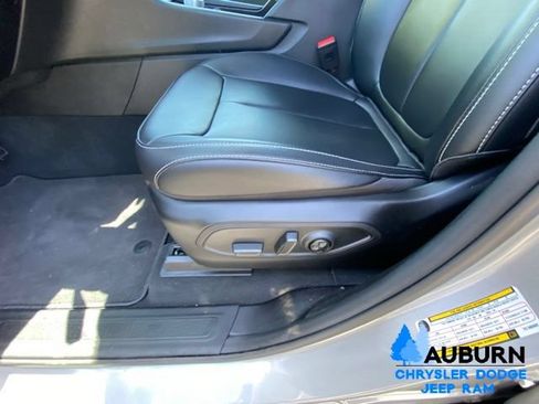 Used 2026 Jeep Grand Cherokee Limited AWD/4WD image 33
