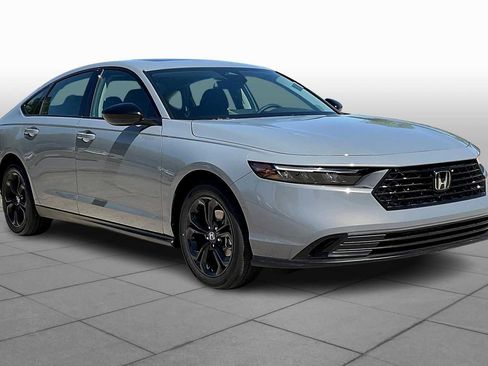 New 2025 Honda Accord SE image 2