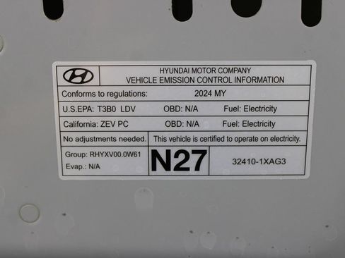 Used 2024 Hyundai Ioniq 5 SEL RWD image 29