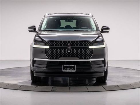 New 2026 Lincoln Navigator Premiere AWD/4WD image 8