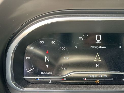 Used 2022 GMC Yukon SLT w/ SLT Premium Package AWD/4WD image 4