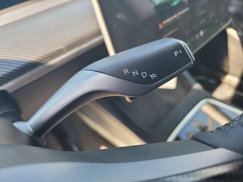 Used 2024 Tesla Model Y Long Range AWD/4WD image 20