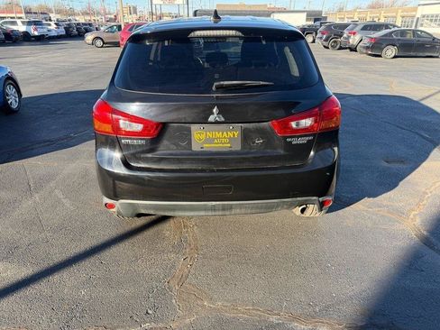 Used 2017 Mitsubishi Outlander Sport LE FWD image 4