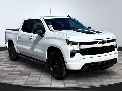 Used 2023 Chevrolet Silverado 1500 RST w/ Rally Edition AWD/4WD image 3