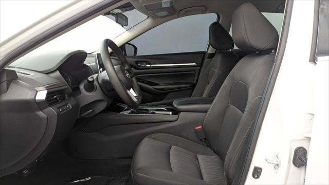 Used 2023 Nissan Altima 2.5 SV FWD image 14