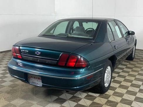 Used 2001 Chevrolet Lumina w/ Preferred Equipment Group FWD image 5