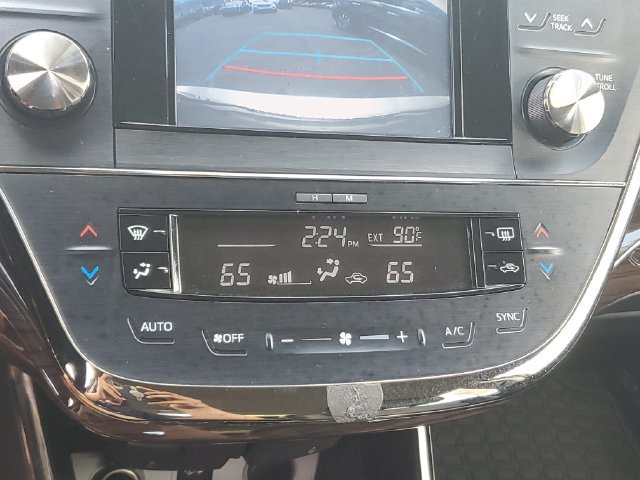 Used 2015 Toyota Avalon XLE FWD image 30