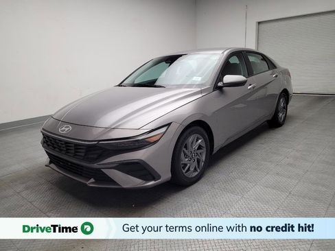 Used 2024 Hyundai Elantra SEL FWD image 1