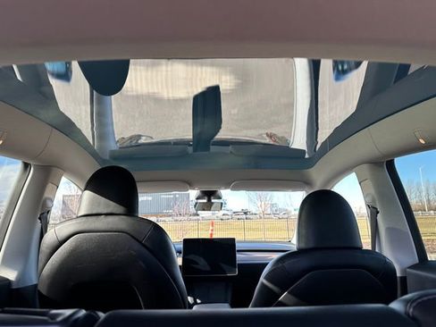Used 2023 Tesla Model Y Long Range image 13