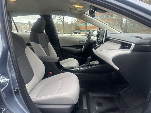 Used 2020 Toyota Corolla LE image 21