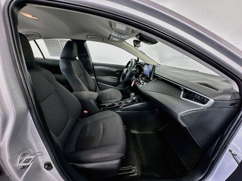 Used 2022 Toyota Corolla LE FWD image 25