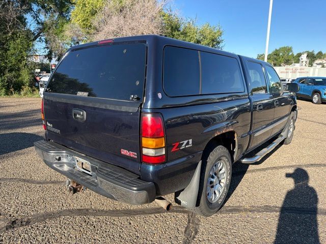 Used 2005 GMC Sierra 1500 SLE w/ Off-Road Package AWD/4WD image 8