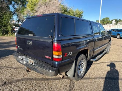 Used 2005 GMC Sierra 1500 SLE w/ Off-Road Package AWD/4WD image 8