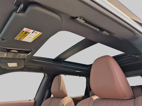 New 2025 Mitsubishi Outlander SEL image 11