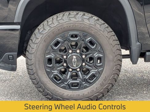 Used 2024 Chevrolet Silverado 3500 High Country w/ Technology Package image 11