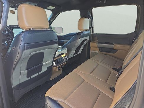 Used 2023 Ford F150 Lariat w/ Trailer Tow Package image 9