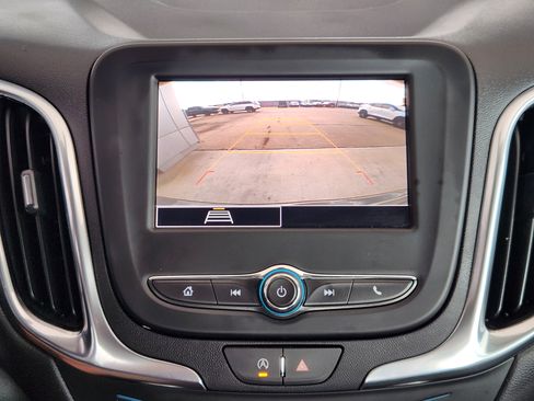 Used 2024 Chevrolet Equinox LT AWD/4WD image 19