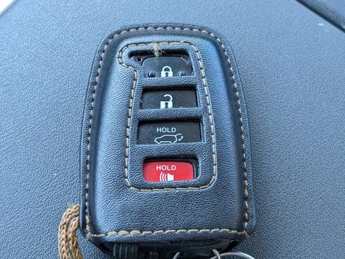 Used 2022 Toyota Highlander Bronze Edition image 31