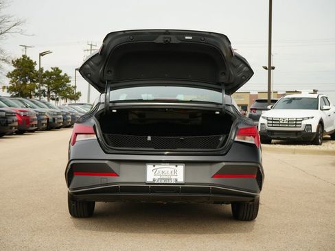 Certified 2025 Hyundai Elantra Blue image 11