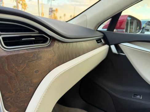 Used 2017 Tesla Model S 100D image 19