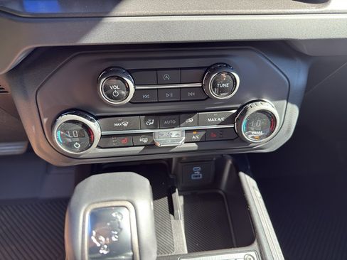 New 2025 Ford Bronco Big Bend image 23