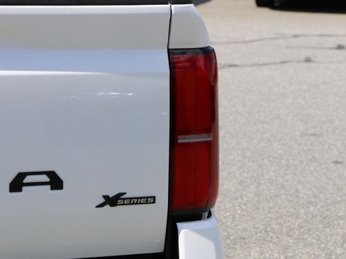 Used 2025 Toyota Tacoma SR5 RWD image 7
