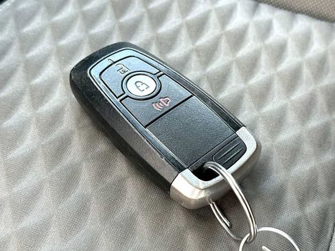 Used 2020 Ford Escape SE FWD image 29
